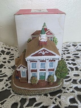 Liberty Falls Post Office Holiday Decorative Figurine - White & Brown